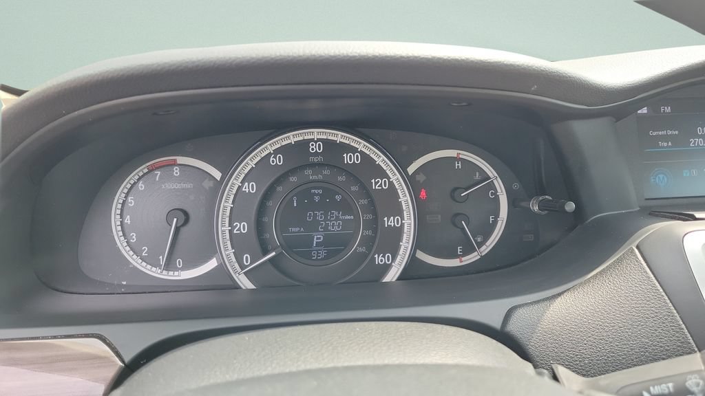 Used 2017 Honda Accord EX image 23