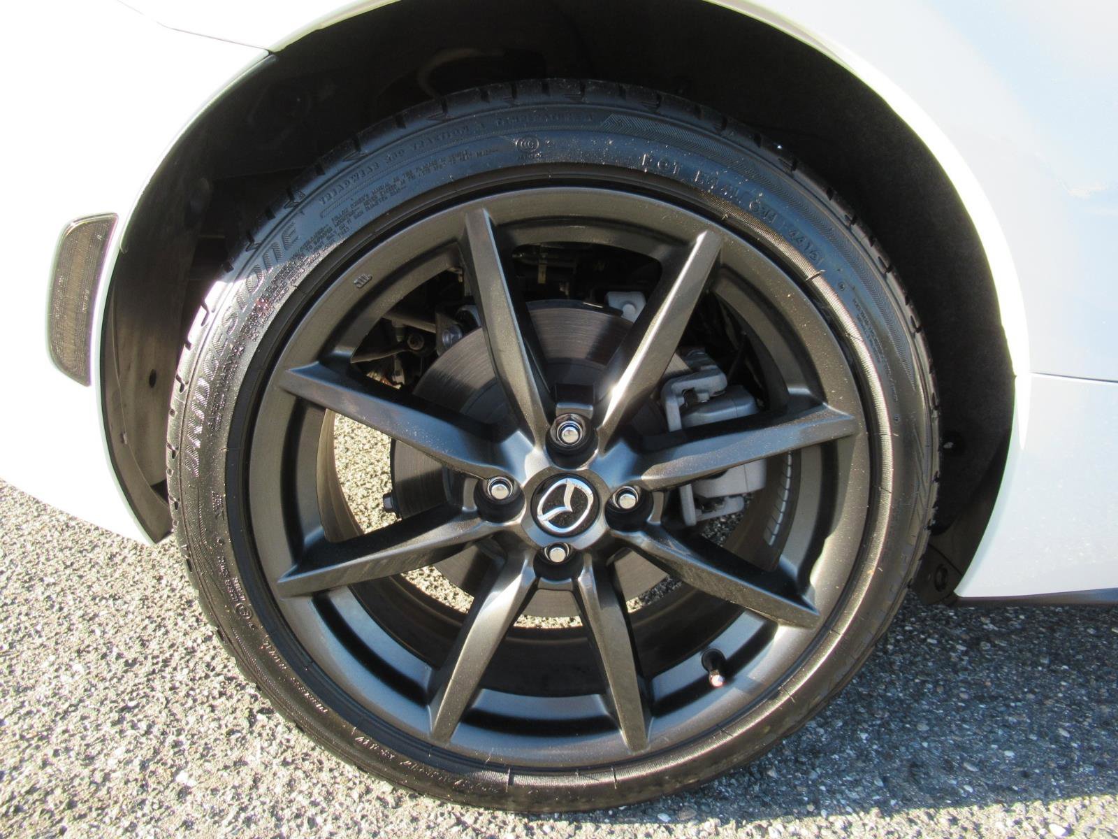 Used 2017 MAZDA MX-5 Miata RF Club RWD image 8