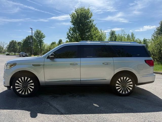 Used 2018 Lincoln Navigator L Reserve w/ Technology Package AWD/4WD image 3