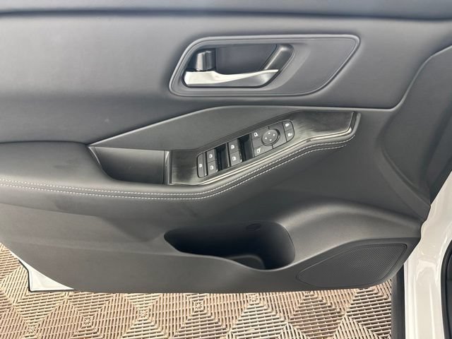 New 2026 Nissan Rogue SV AWD/4WD image 18
