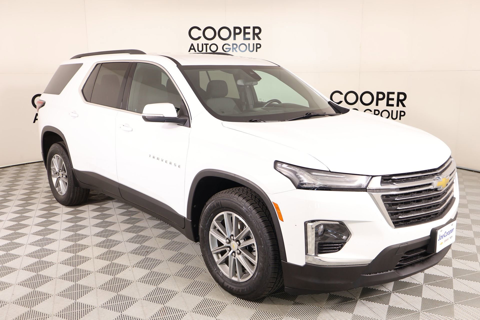 Used 2023 Chevrolet Traverse LT w/ LPO, Floor Liner Package