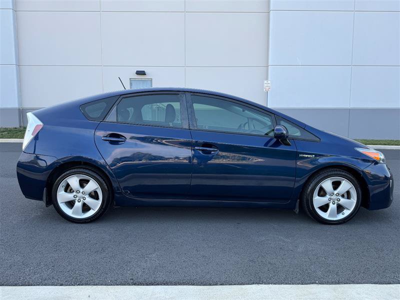 Used 2015 Toyota Prius Five w/ Advanced Technology Package FWD image 18