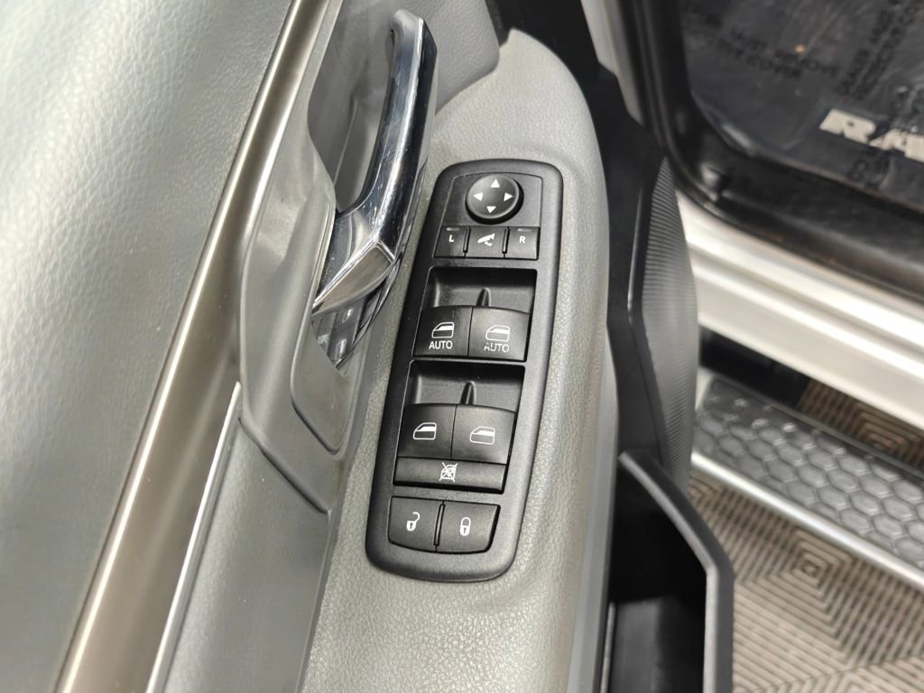 Used 2015 RAM 2500 Big Horn image 49