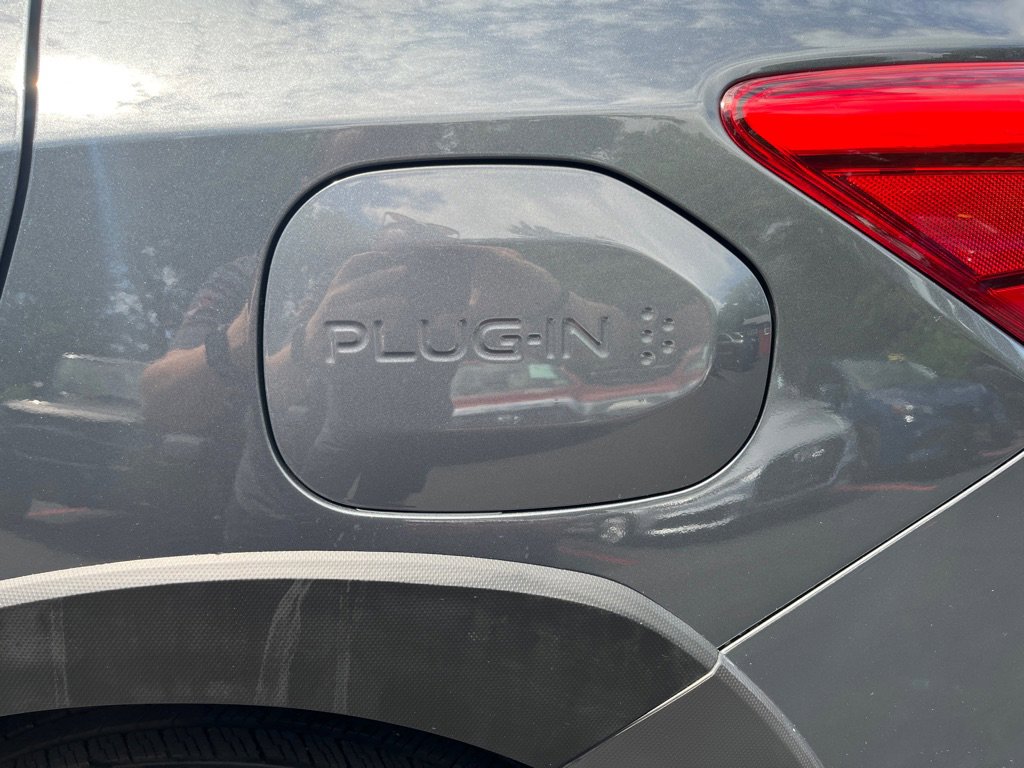 Used 2021 Subaru Crosstrek Hybrid w/ Moonroof Package w/Navigation image 15