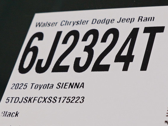 Used 2025 Toyota Sienna XLE w/ XLE Plus Package AWD/4WD image 31