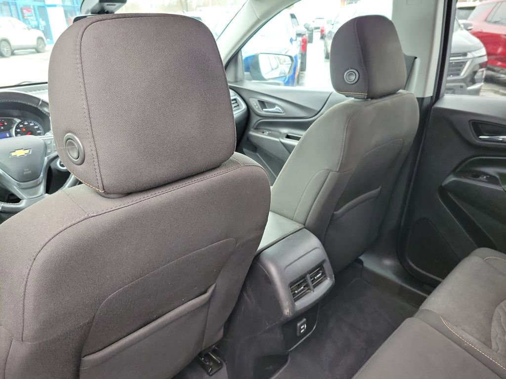 Used 2020 Chevrolet Equinox LT w/ Driver Convenience Package image 26