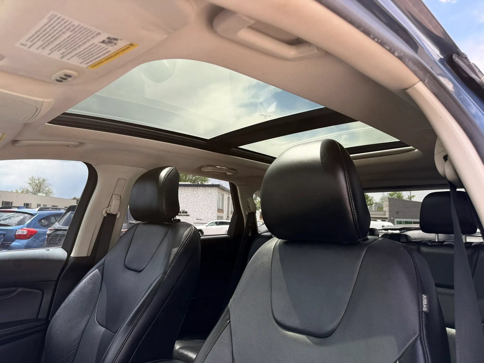 Used 2018 Ford Edge Titanium w/ Equipment Group 302A AWD/4WD image 13