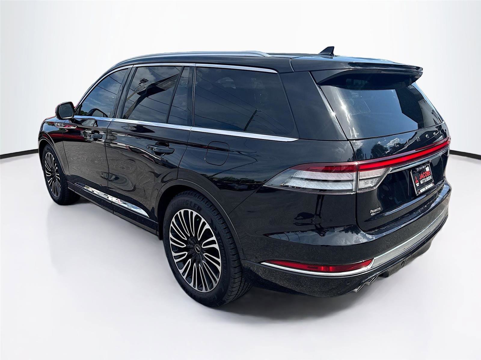 Used 2023 Lincoln Aviator Black Label w/ Dynamic Handling Package AWD/4WD image 4