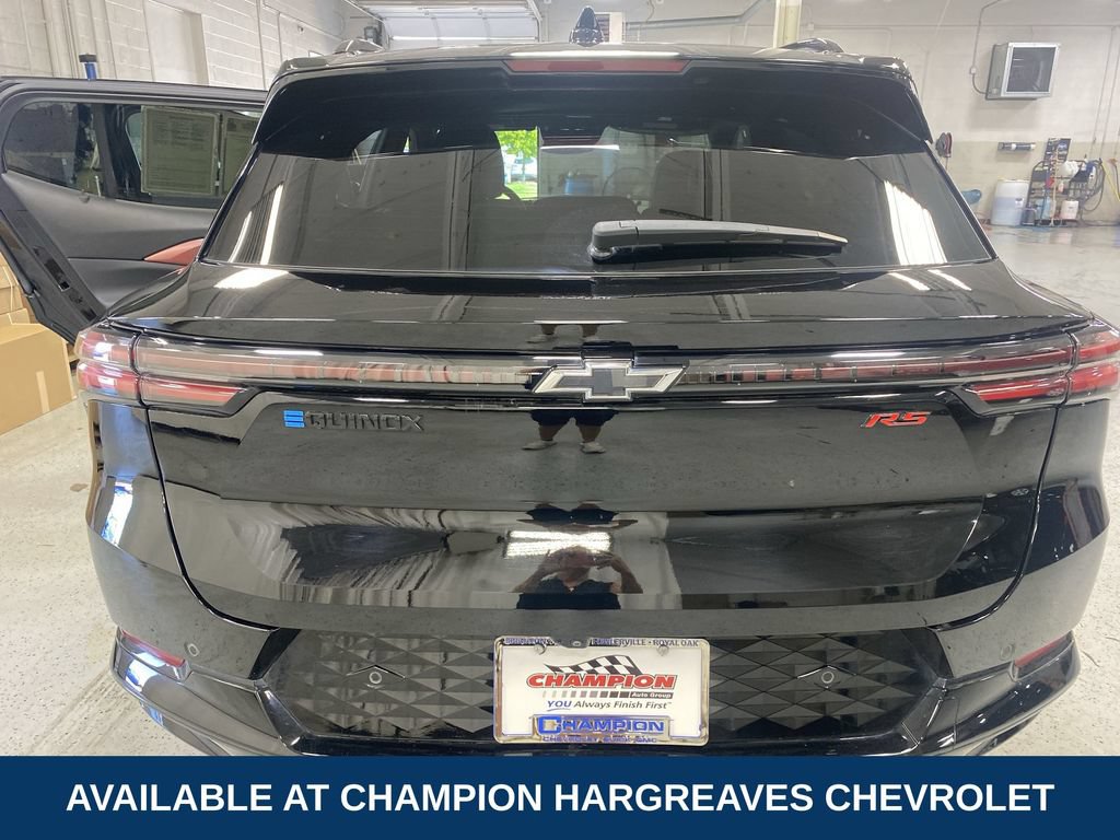 Certified 2024 Chevrolet Equinox EV RS FWD image 40