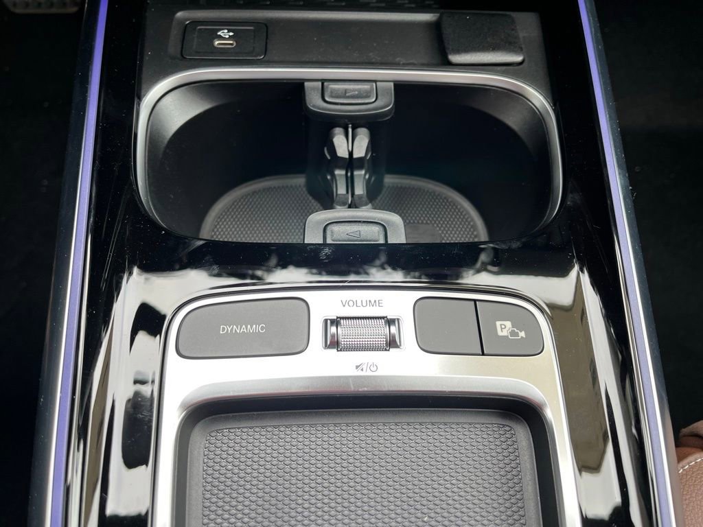 Certified 2025 Mercedes-Benz GLA 250 4MATIC image 40