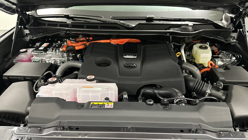 Used 2024 Toyota Sequoia Capstone AWD/4WD image 11