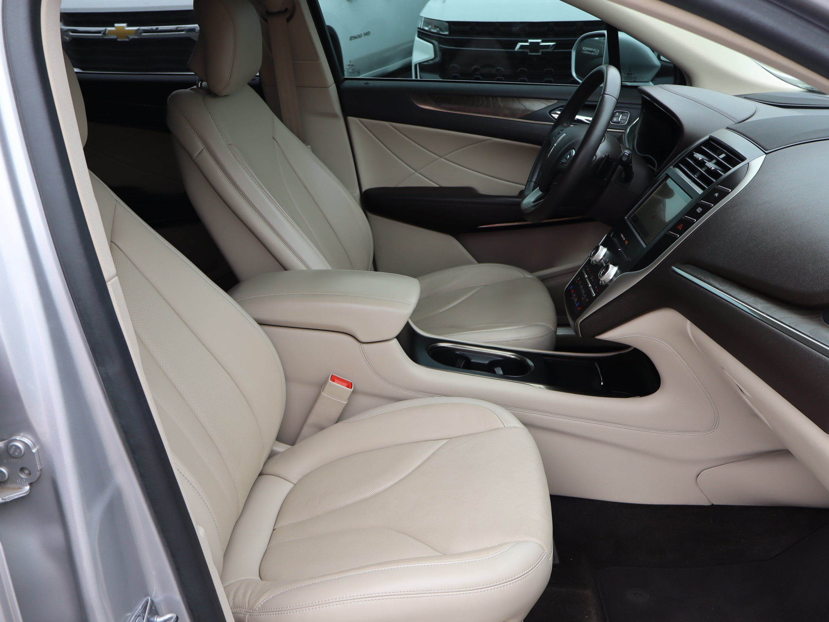 Used 2018 Lincoln MKC Reserve FWD image 36