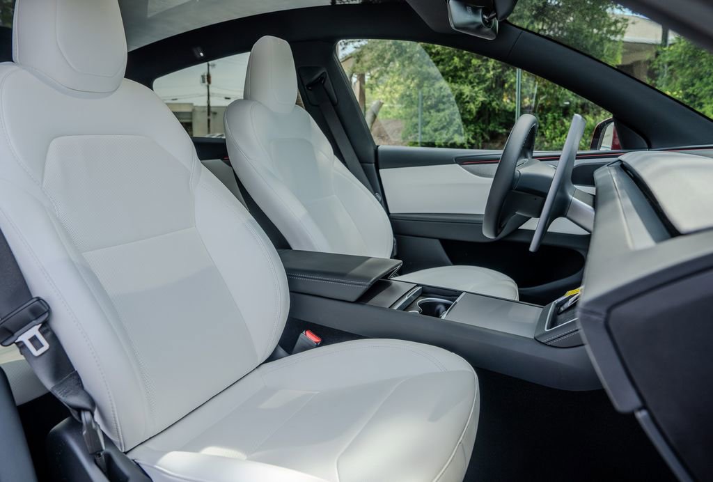 Used 2026 Tesla Model Y Long Range image 20