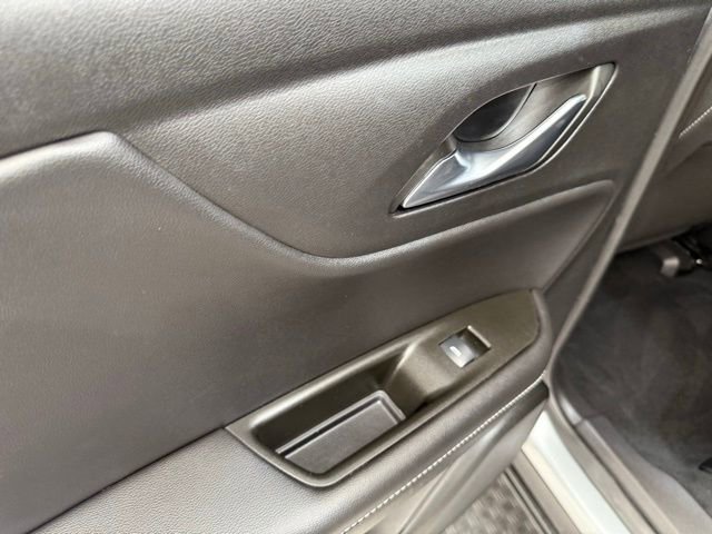 Used 2025 Chevrolet Blazer LT image 17