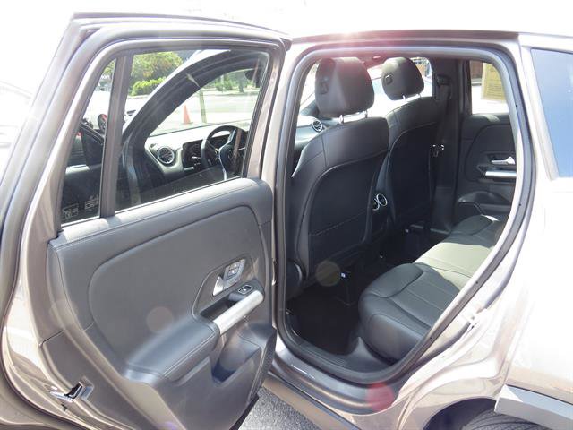 Used 2025 Mercedes-Benz GLA 250 4MATIC image 21