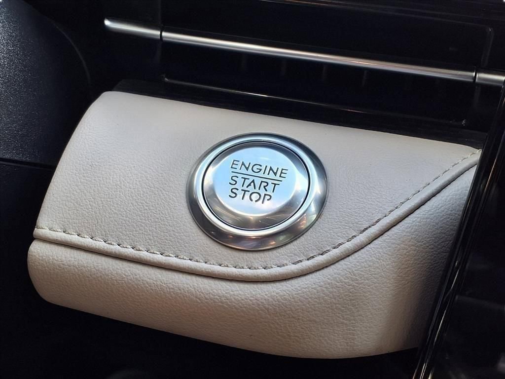 Used 2024 Lincoln Nautilus Reserve image 13