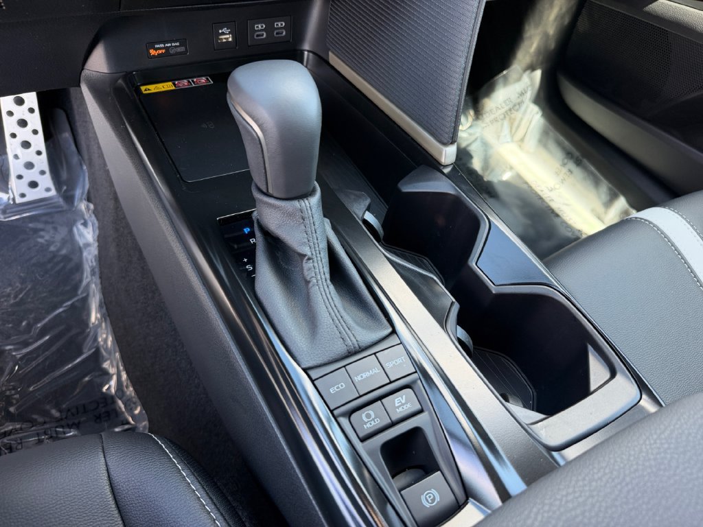Used 2026 Toyota Camry SE w/ Convenience Package FWD image 25