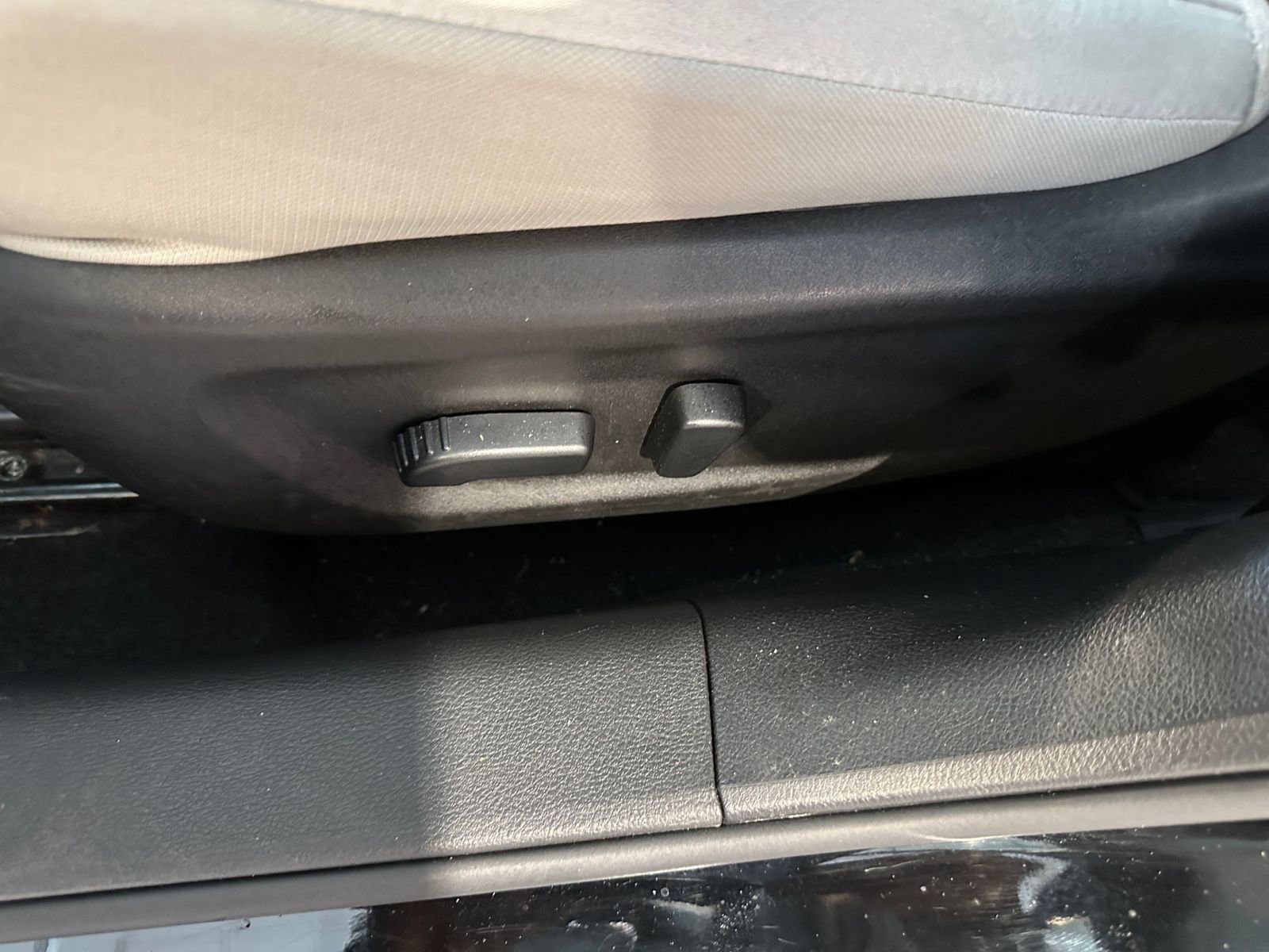 Used 2025 Nissan Altima 2.5 SV image 22