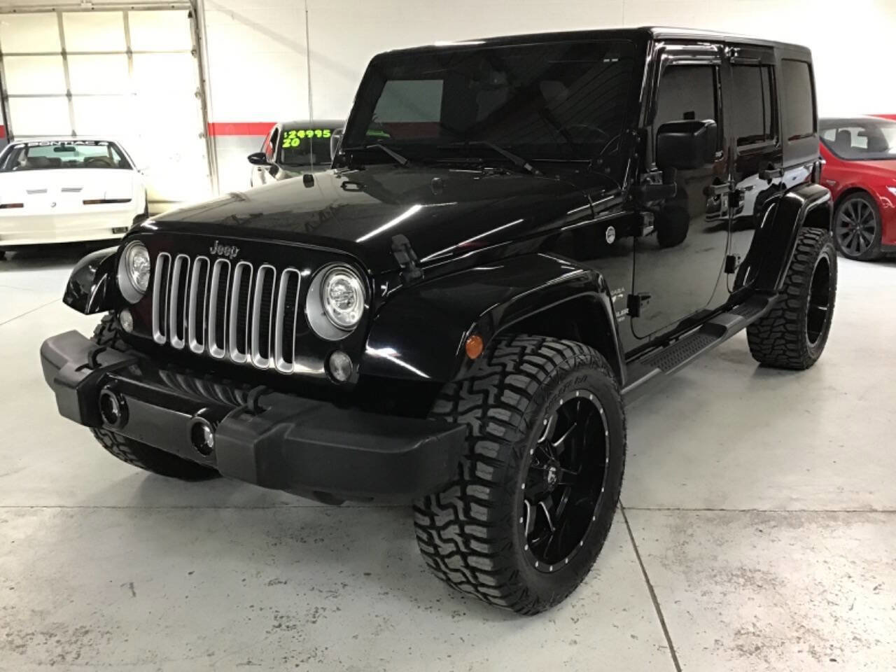 Used 2017 Jeep Wrangler Unlimited Sahara w/ Connectivity Group image 1