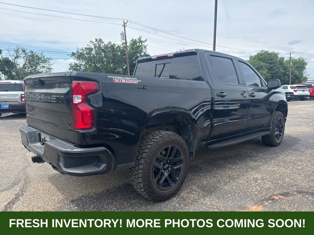 Used 2022 Chevrolet Silverado 1500 LT Trail Boss w/ Convenience Package II AWD/4WD image 2