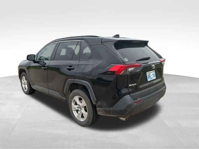 Used 2021 Toyota RAV4 XLE image 5