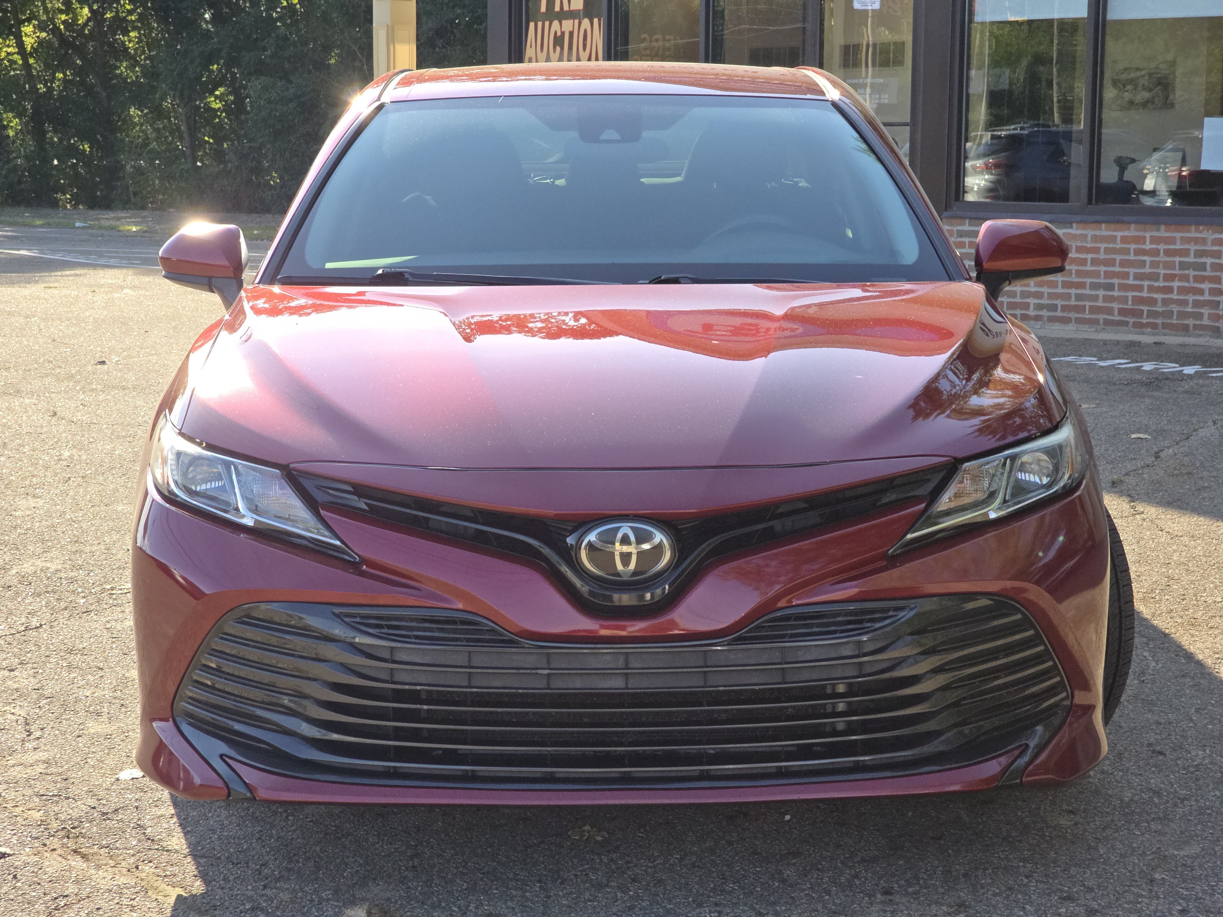 Used 2019 Toyota Camry LE FWD image 2
