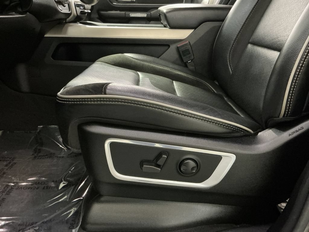 Used 2022 RAM 1500 Laramie AWD/4WD image 15