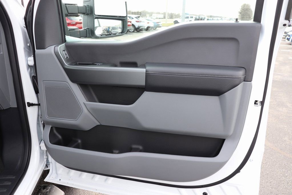 New 2026 Ford F350 XLT w/ 360-Degree Camera Package image 16