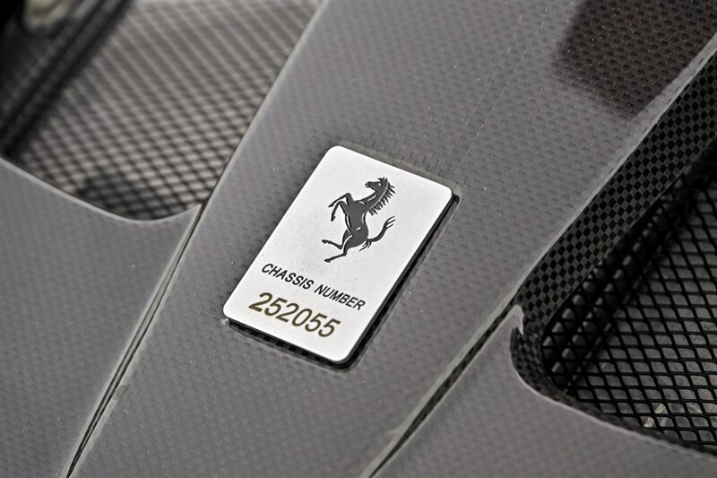 Used 2020 Ferrari 812 Superfast RWD image 23