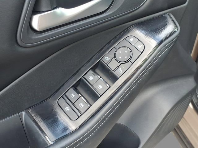 Certified 2025 Nissan Rogue SV AWD/4WD image 17