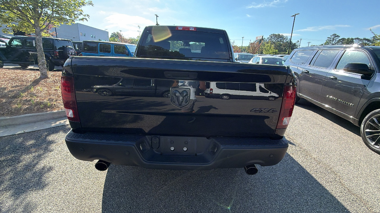 Used 2024 RAM 1500 Warlock w/ Electronics Group AWD/4WD image 9