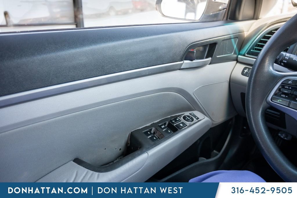 Used 2018 Hyundai Elantra SEL image 15