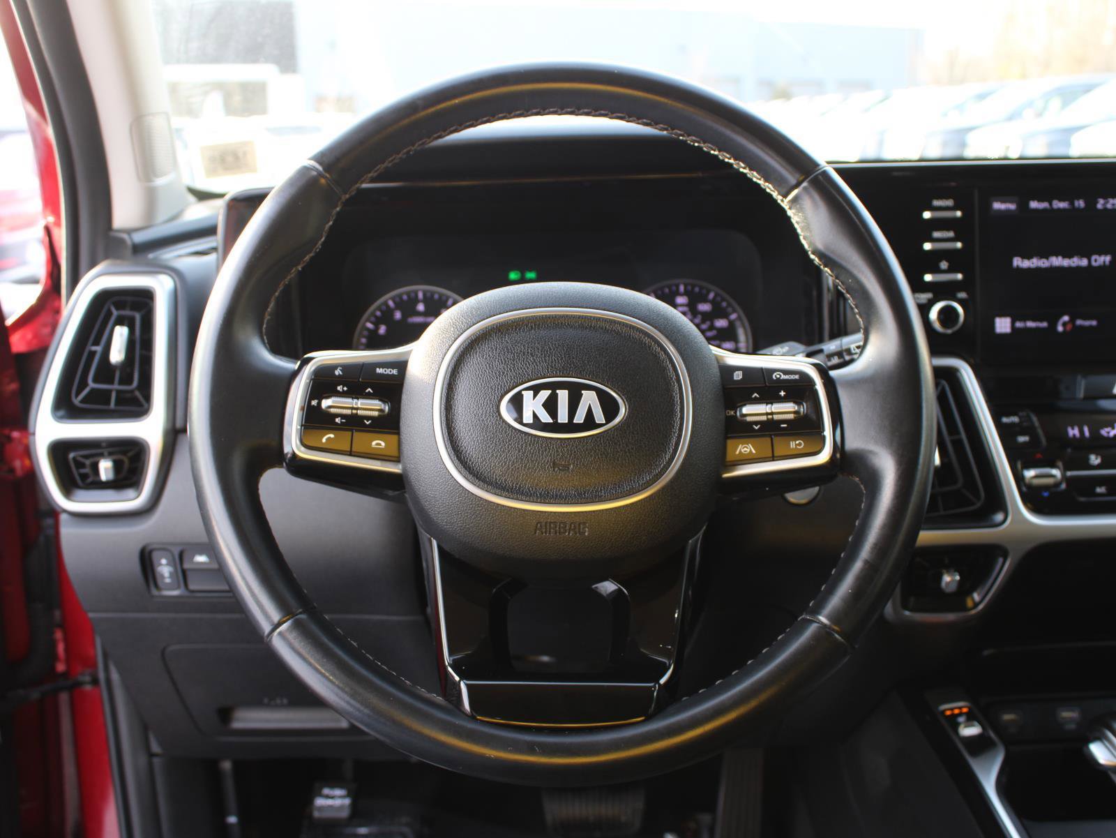 Used 2021 Kia Sorento S w/ Panoramic Sunroof Package image 9