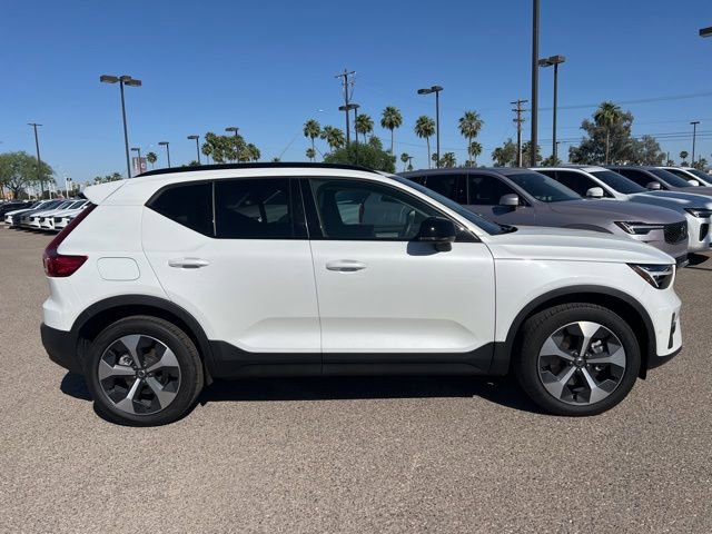 New 2026 Volvo XC40 B5 Plus w/ Climate Package AWD/4WD image 2
