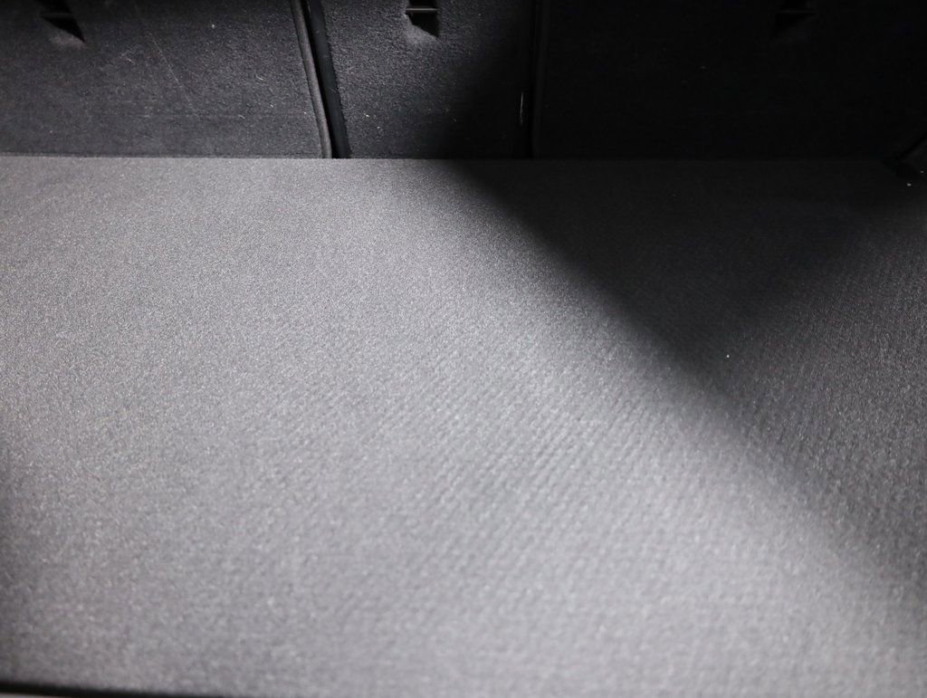 Used 2024 Mercedes-Benz GLC 300 4MATIC image 53