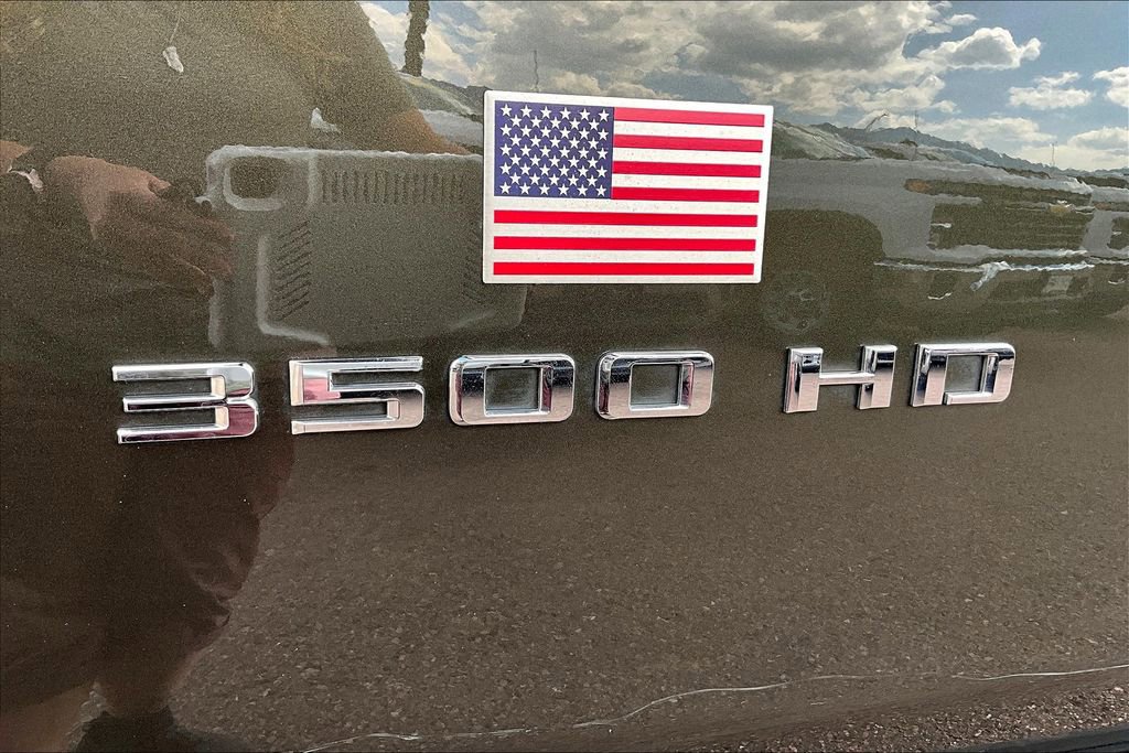 Used 2022 Chevrolet Silverado 3500 High Country w/ Technology Package image 34