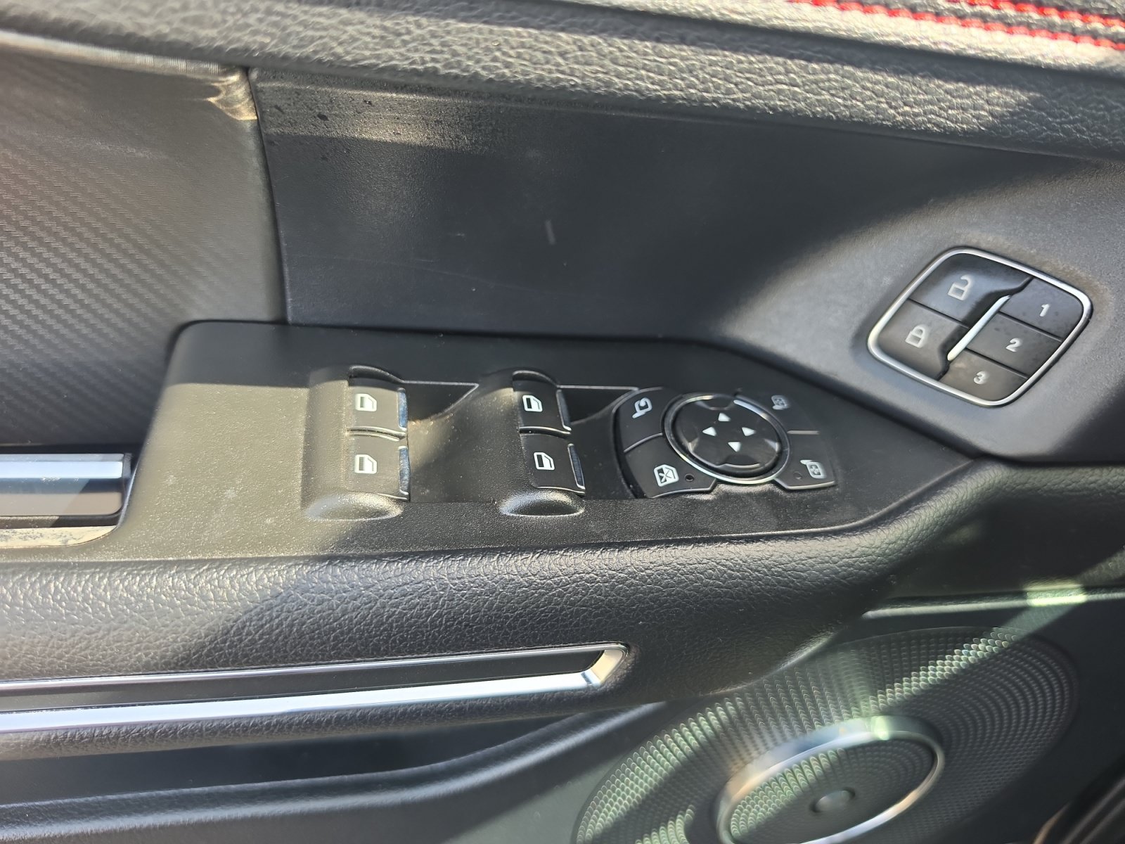 Used 2019 Ford Expedition Limited w/ Equipment Group 303A RWD image 19