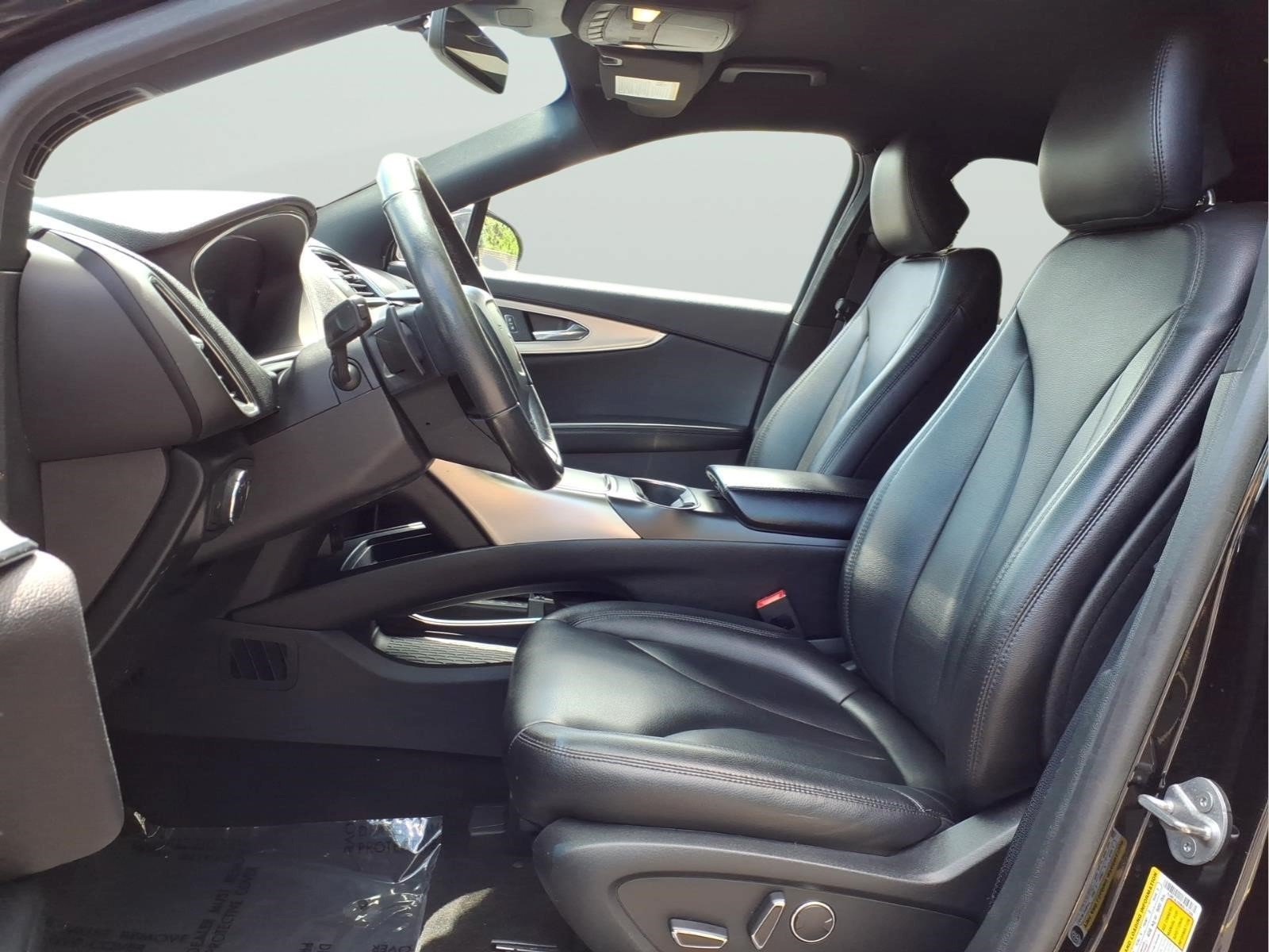 Used 2019 Lincoln Nautilus Premier AWD/4WD image 16