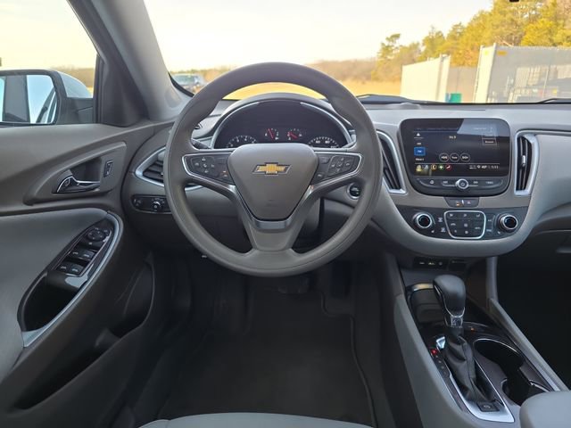 Used 2025 Chevrolet Malibu LT image 13