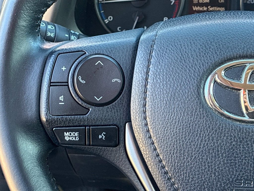 Used 2018 Toyota RAV4 XLE w/ Plus Extra Value Package AWD/4WD image 38