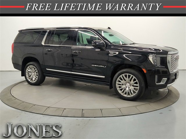 Used 2023 GMC Yukon XL Denali image 1