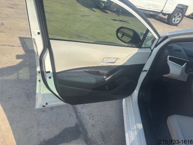 Used 2021 Toyota Corolla LE image 15
