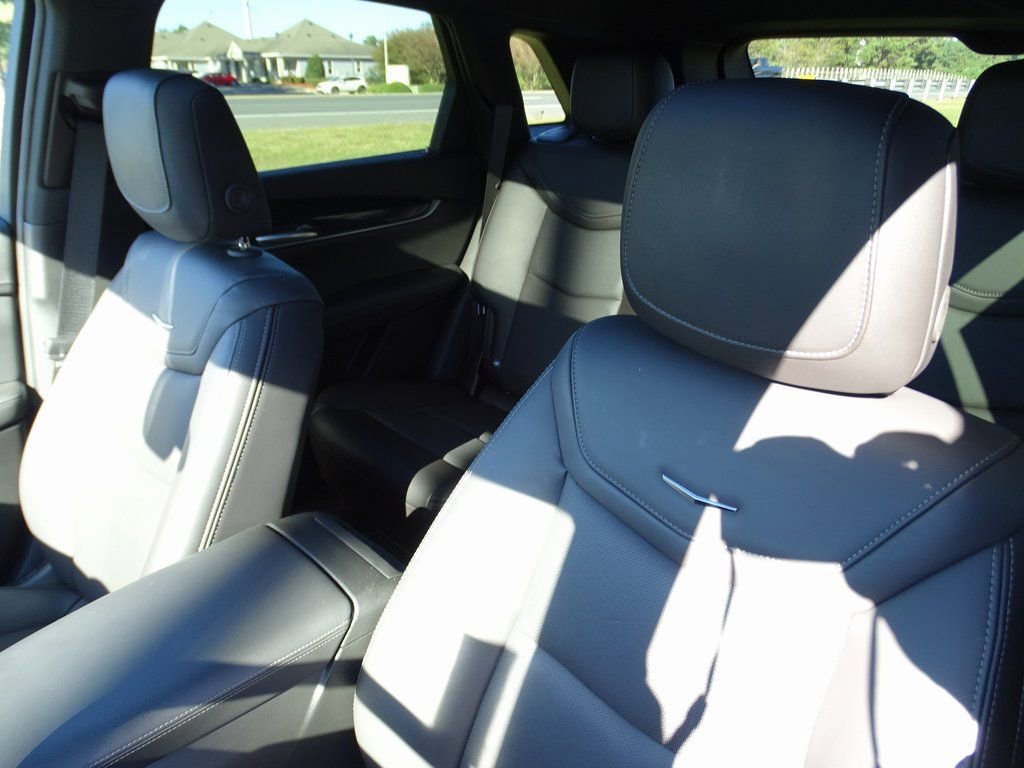 Used 2025 Cadillac XT5 Premium Luxury image 19