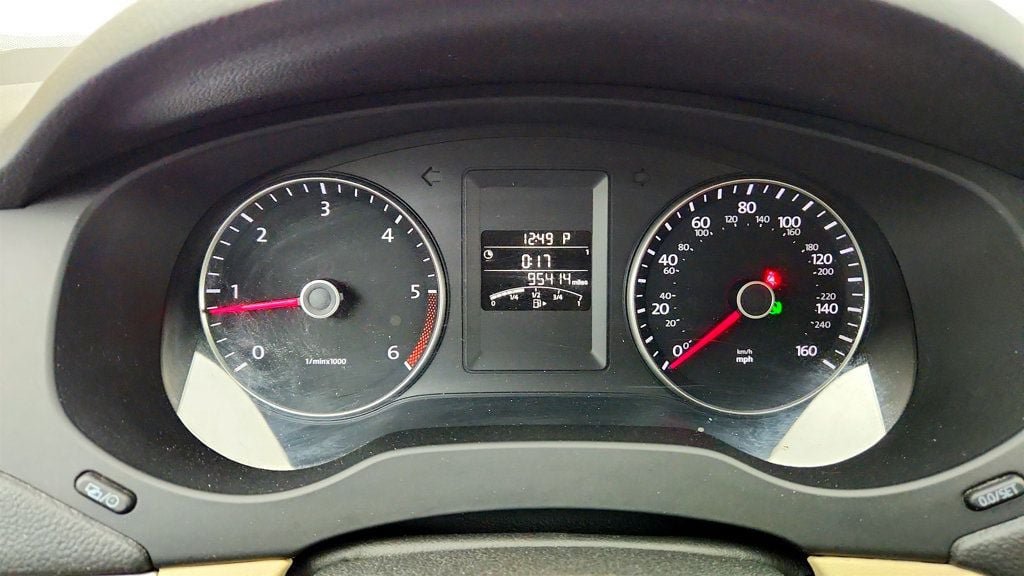 Used 2014 Volkswagen Jetta TDI FWD image 13