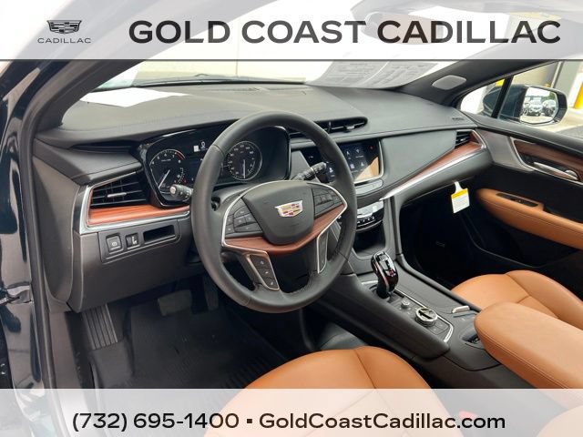 Used 2025 Cadillac XT5 Premium Luxury w/ LPO, Floor Liner Package AWD/4WD image 18