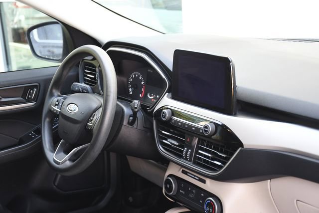 Used 2022 Ford Escape SE image 27