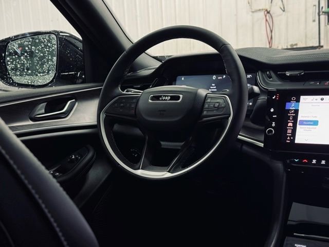 New 2026 Jeep Grand Cherokee Altitude image 22