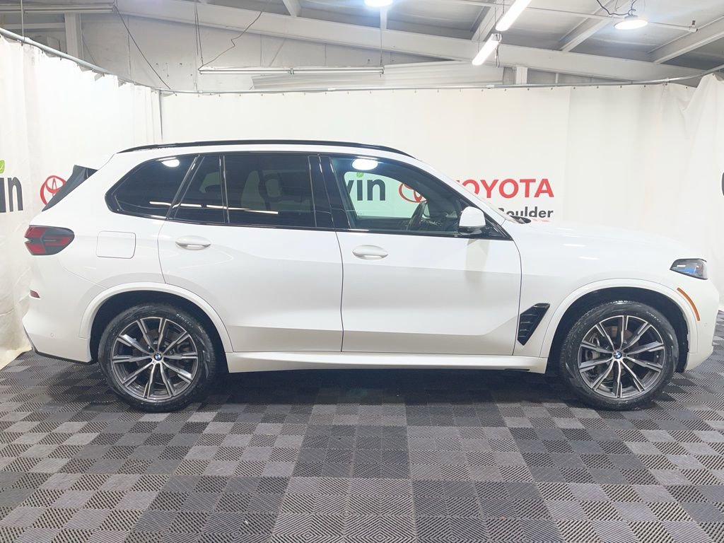 Used 2026 BMW X5 xDrive40i AWD/4WD image 7