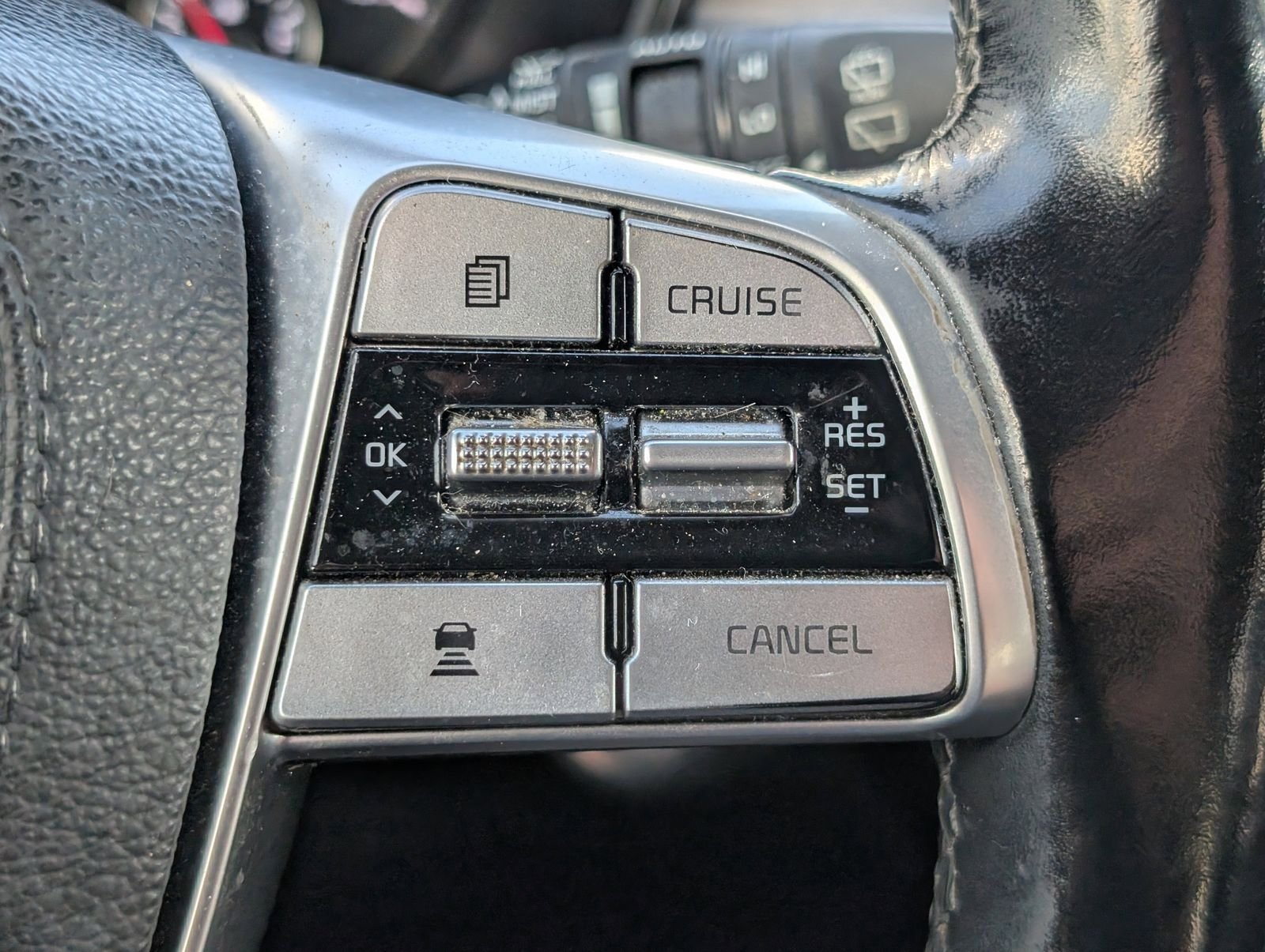 Used 2022 Kia Telluride SX w/ SX Prestige Package image 26