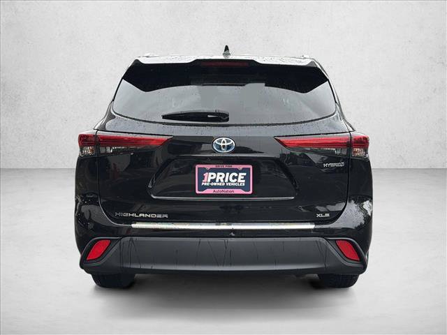 Used 2020 Toyota Highlander XLE AWD/4WD image 6